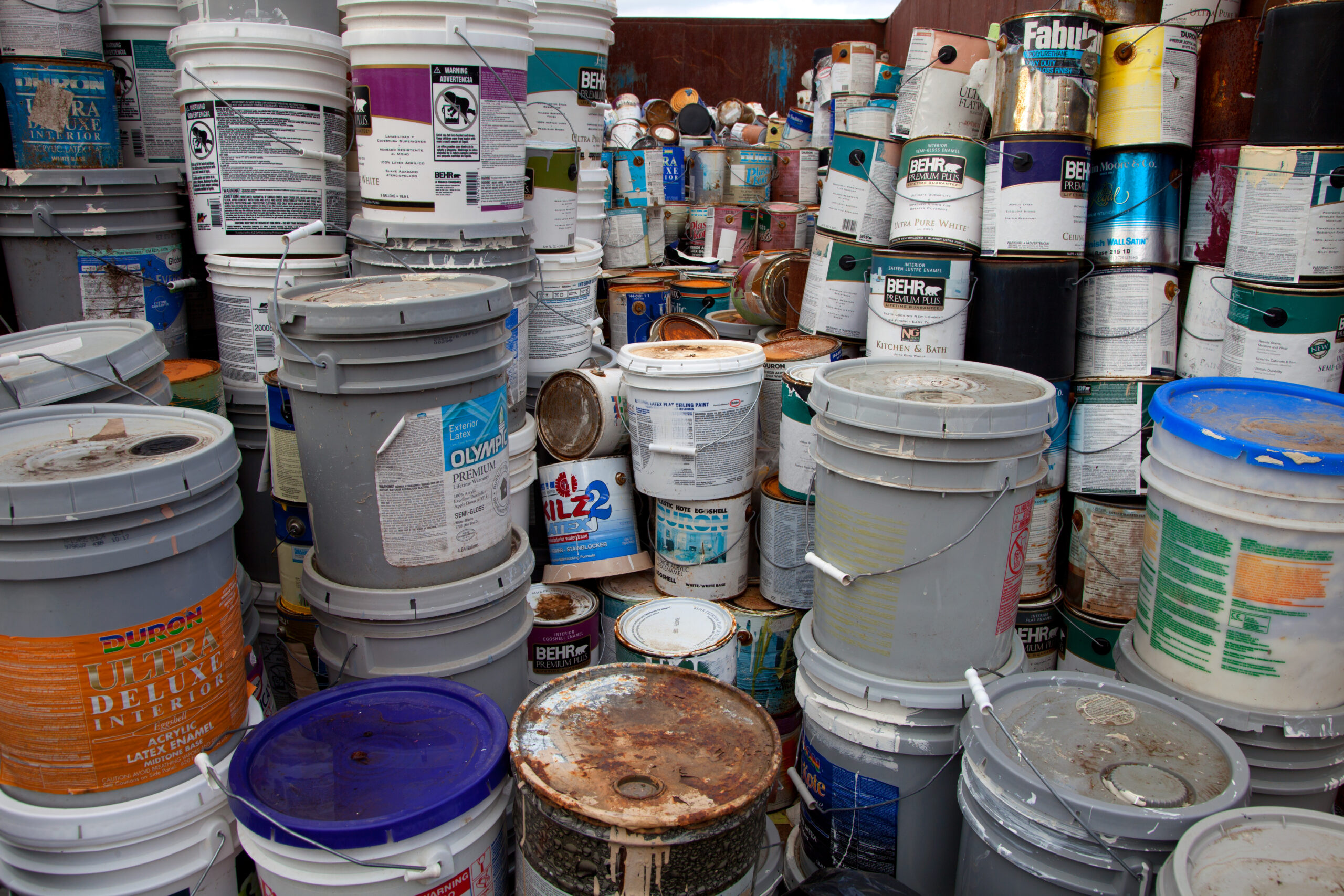 How to Safely Dispose of Paint: Oil or Latex